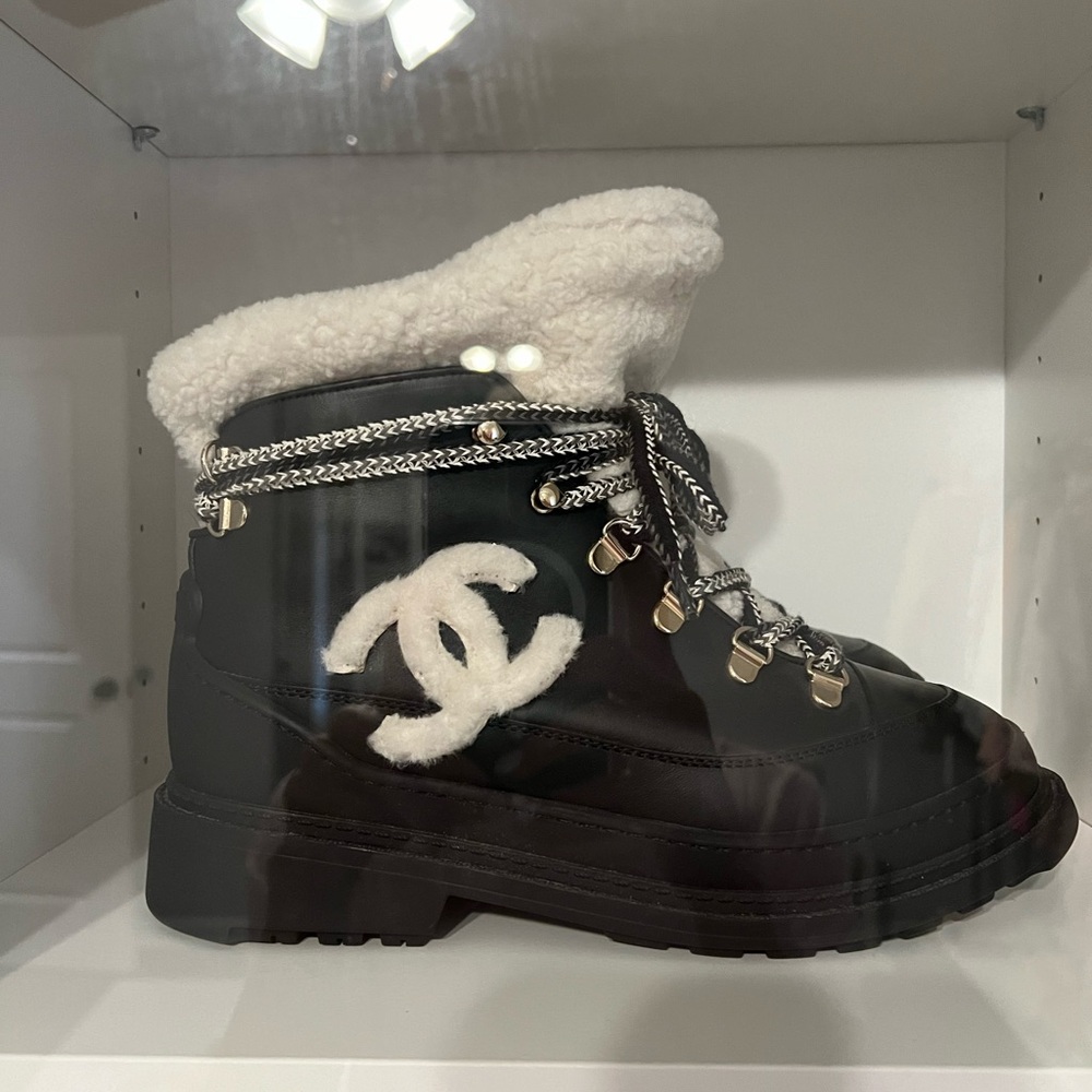 Faux Fur Chanel Snow/Combat boots size 36